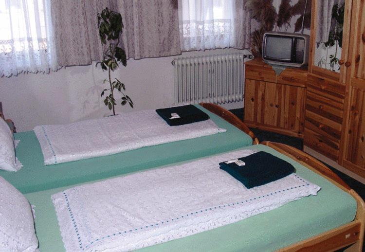 Hotel Drei Koenige ネッカービショフスハイム エクステリア 写真
